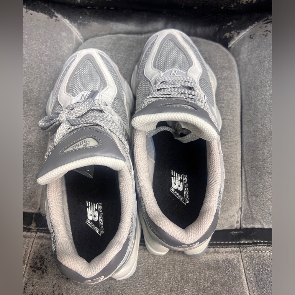 (NEW) New Balance 9060 Shadow Grey Concrete Silver Metallic Sneakers - Picture 5 of 11